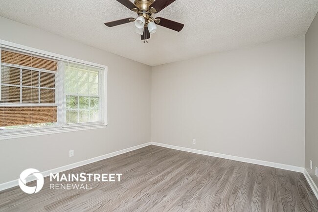 Building Photo - 4336 Central Valley Dr