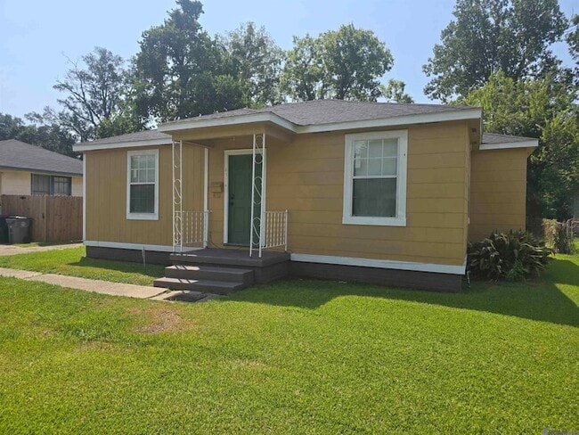 Building Photo - 4374 Monroe Ave