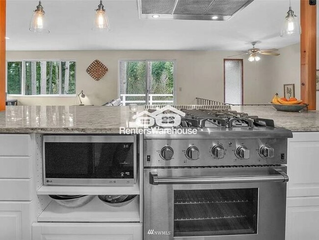 Building Photo - 3 Bed | 3 Bath: Spacious Living, Lush Gardens, and Top Schools (New Price)!