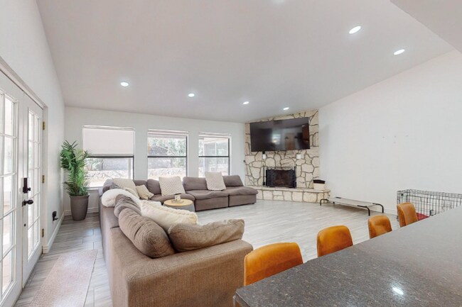 Building Photo - 115 Buckskin Loop