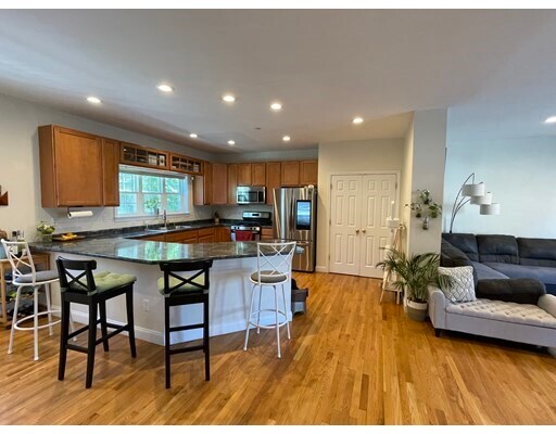 Building Photo - 20 Amaranth Pl