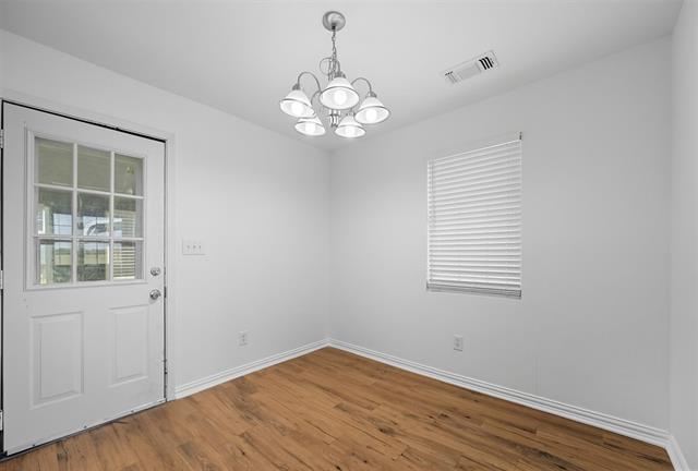Foto del edificio - 304 S Oak St