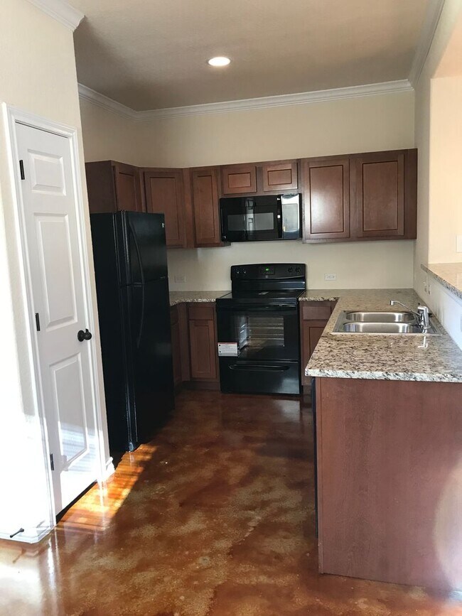 Foto del edificio - Town home for rent