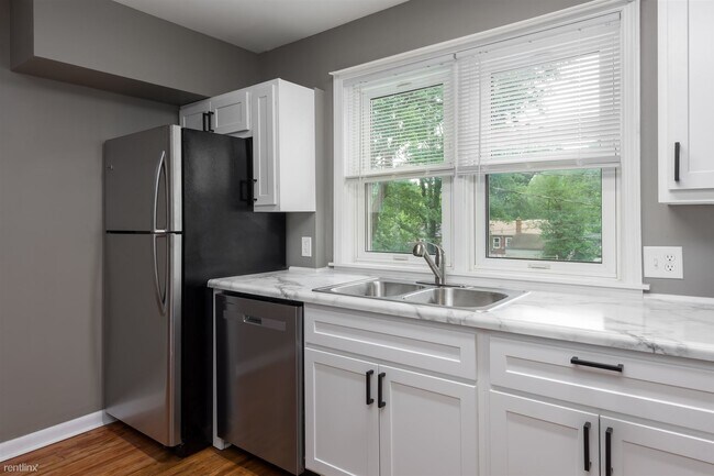 Foto del edificio - 3 br, 1 bath House - 6 Saint Genevieve Court