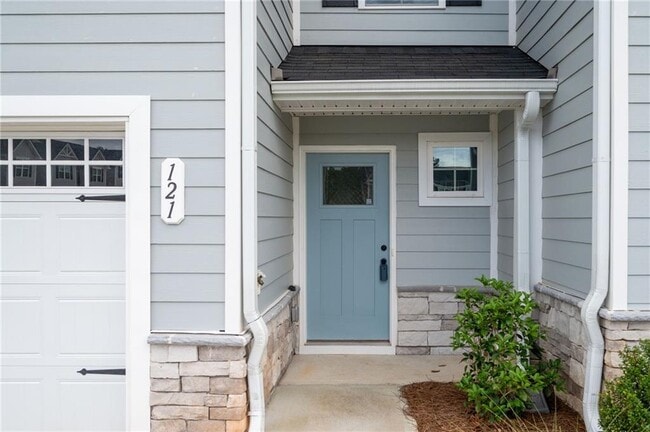 Building Photo - 121 Chastain Dr
