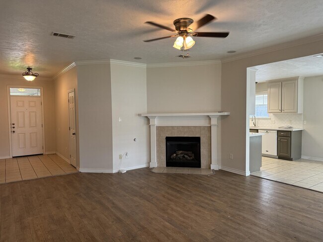 Building Photo - 225 Karten Ln