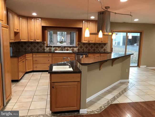 Building Photo - 7078 Token Valley Rd