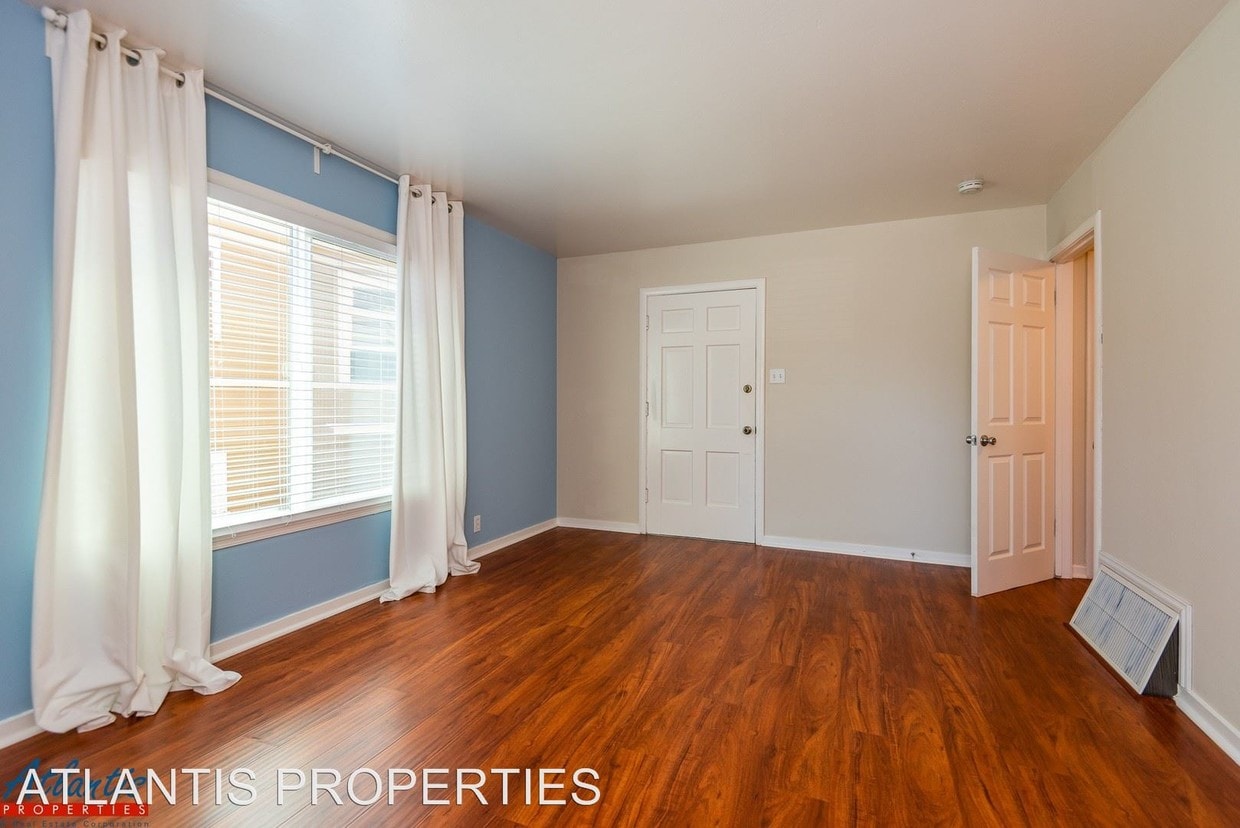 Foto principal - 550 S 4th St