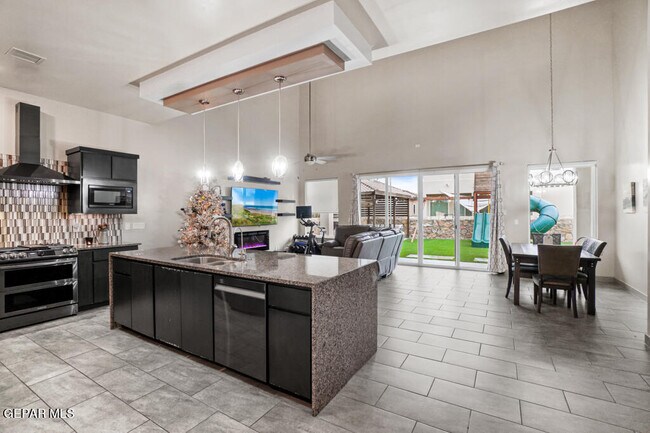 Foto del edificio - 12313 Desert Dove Ave