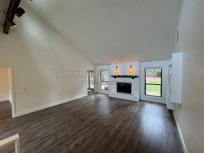 Foto del edificio - 4818 Highpoint Dr NE