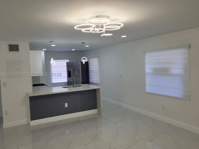 Building Photo - 3831 SW 79th Ave