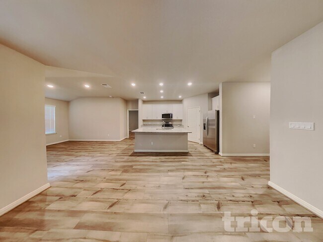 Foto del edificio - 13618 Paxton Blvd