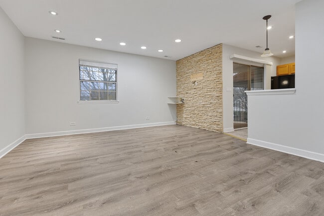 Foto del edificio - 537 E Shag Bark Ln