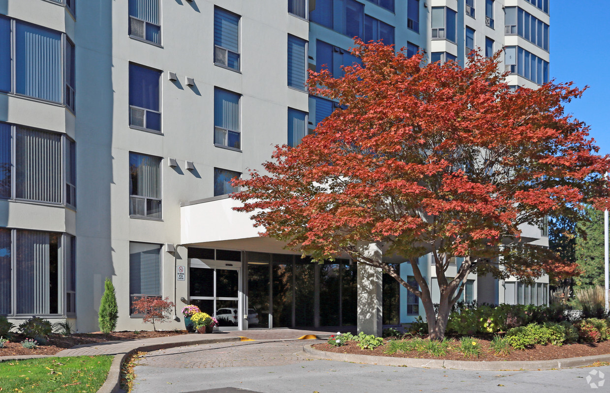 Building Photo - Meadowvale Green