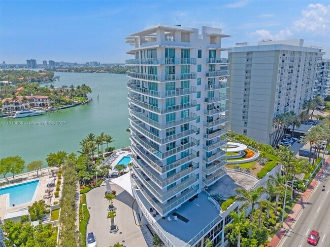 Foto del edificio - 6700 Indian Creek Dr
