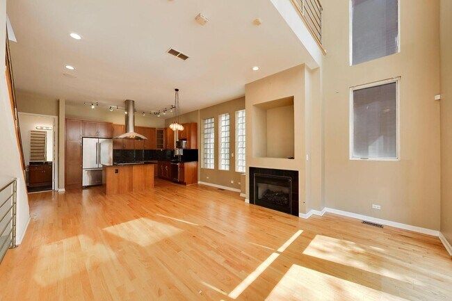 Foto del edificio - 821 N Wood St