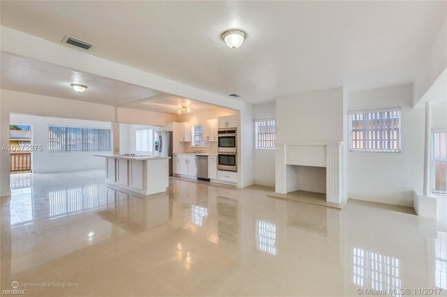 Foto del edificio - 1010 NW 25th Ave