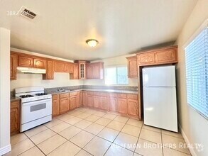 Building Photo - 119 W 94th St