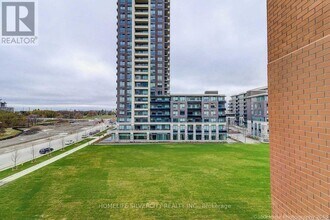 Building Photo - 18 Uptown Dr