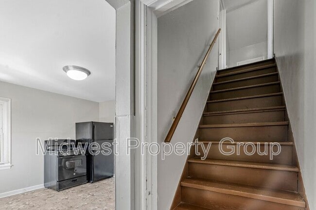 Building Photo - 819 St. Charles Avenue