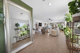 Building Photo - 2450 Colina Crk