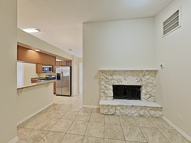 Building Photo - 320 Sandpiper Dr
