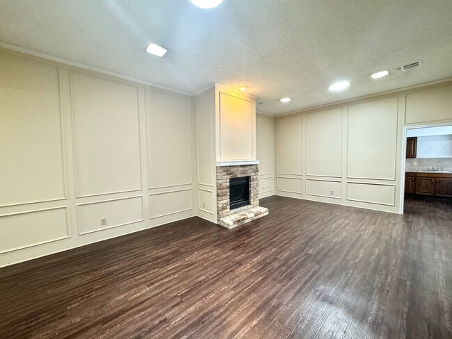 Building Photo - 13217 Fall Manor Dr