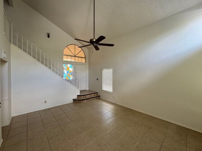 Foto del edificio - 5118 W Mercury Way