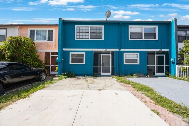 Foto del edificio - Renovated Town Home 2 bedroom 1.5 bath ** ...