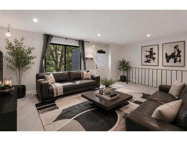 Foto del edificio - 5942 Fernwood St