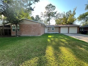 Building Photo - 14410 Castlereagh Dr