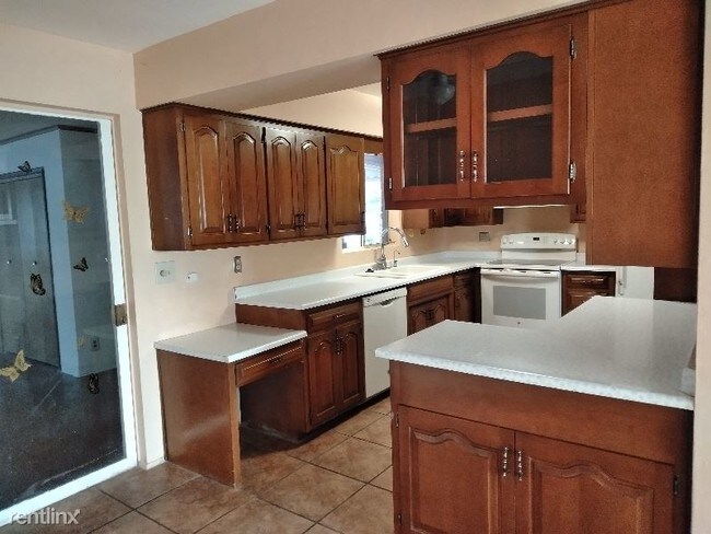 Building Photo - 3 br, 2 bath House - 6567 E Calle Herculo