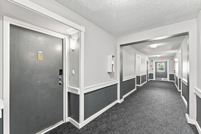 Foto del edificio - 3101 Oakland Shores Dr
