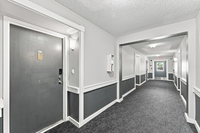 Building Photo - 3101 Oakland Shores Dr