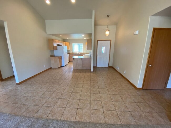 Foto del edificio - BONUS RENT SPECIAL! Nice 3 Bed, 2 Bath Home!
