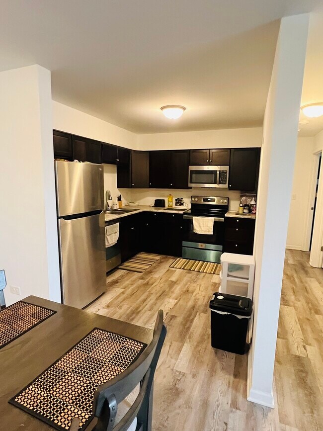 Building Photo - 101 W Elk Trail