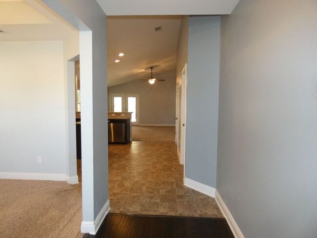 Foto del edificio - 5061 Carley Ct