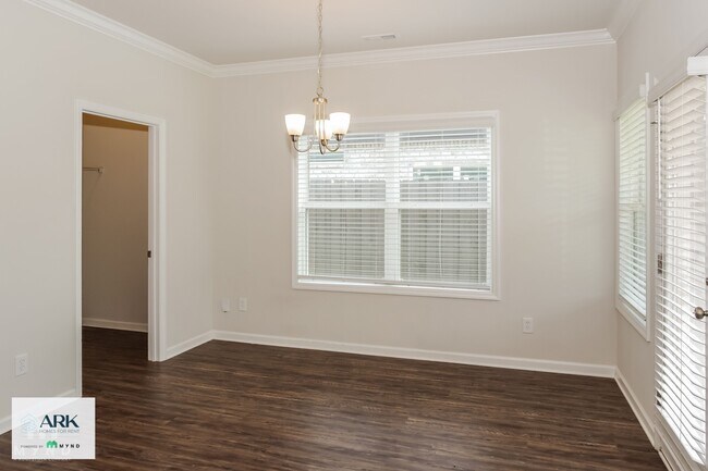 Building Photo - 12847 Tallulah Dr