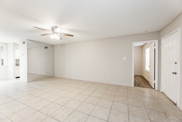 Building Photo - 9797 Leawood Blvd