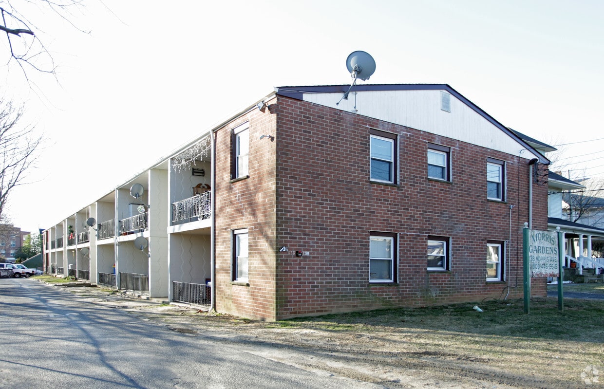 Building Photo - Morris Gardens