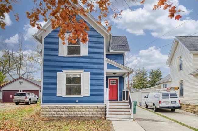 Building Photo - 116 Jewett St