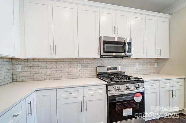 Foto del edificio - 5548 Stafford Rd