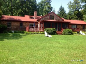 Building Photo - 310 Twin Lakes Rd
