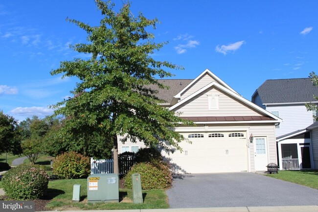 Building Photo - 726 Potomac View Pkwy