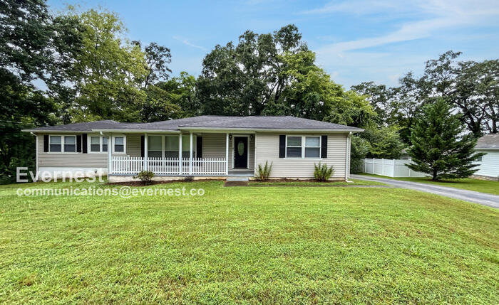 Primary Photo - Spacious 3-Bedroom, 2-Bathroom Home with M...