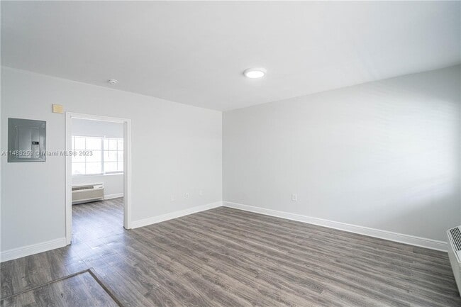 Building Photo - 8411 Byron Ave