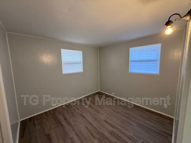 Foto del edificio - 7273 Melvin Rd