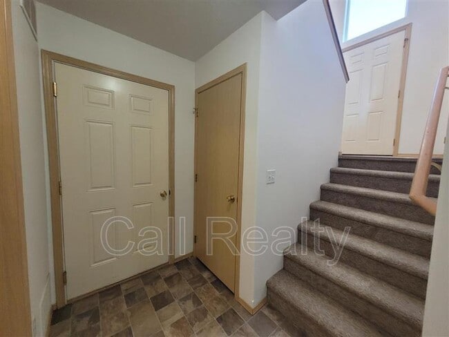 Building Photo - 13626 E Riverside Ave