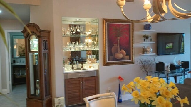 Foto del edificio - 1950 W Crown Pointe Blvd