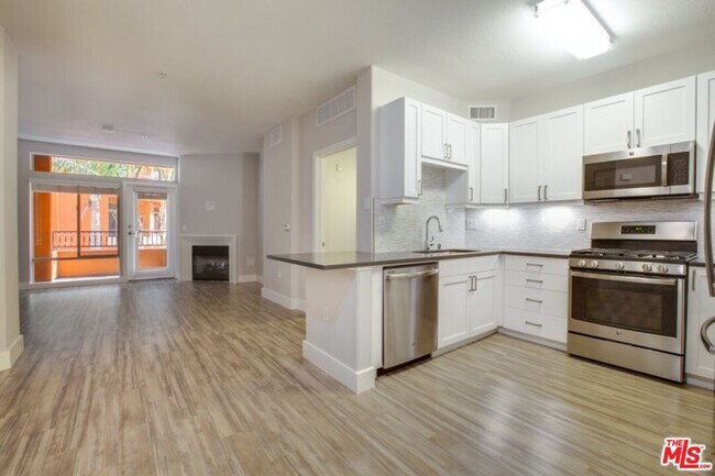 Foto del edificio - 6260 W 3rd St